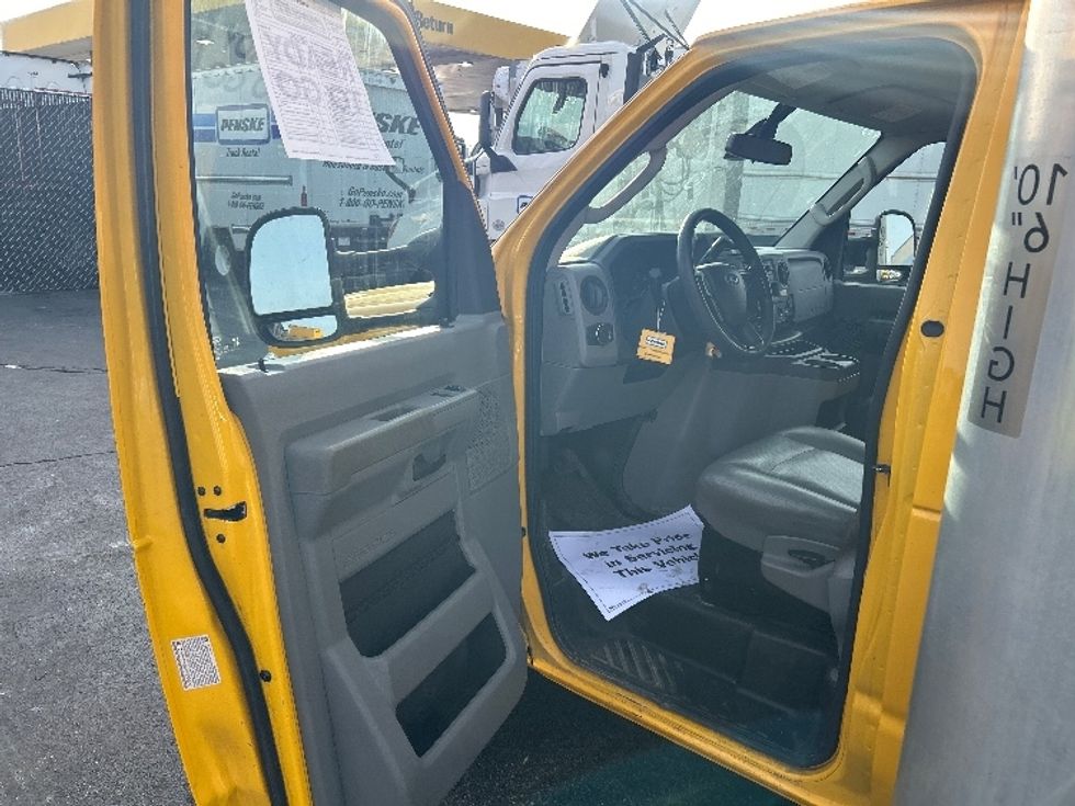 Light Duty Box Truck-Light and Medium Duty Trucks-Ford-2022-E350-Sturtevant-WI-86,885\n\t\tmiles-$ 30,000 - Image 15