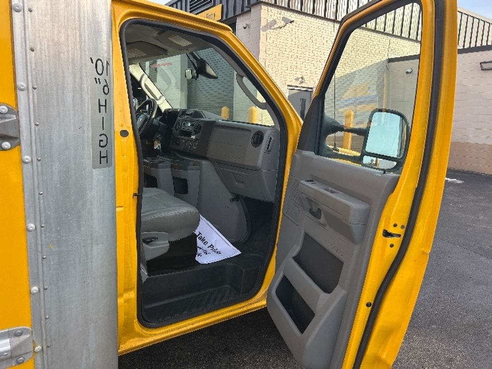 Light Duty Box Truck-Light and Medium Duty Trucks-Ford-2022-E350-Sturtevant-WI-86,885\n\t\tmiles-$ 30,000 - Image 19