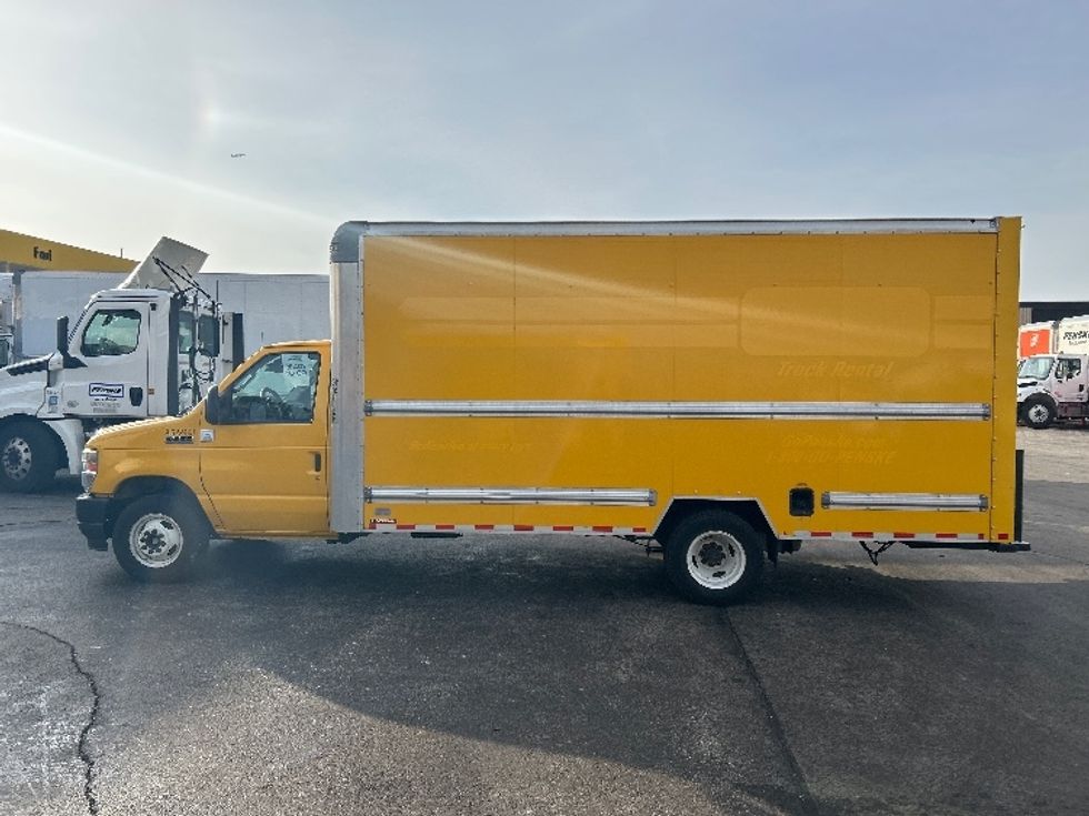 Light Duty Box Truck-Light and Medium Duty Trucks-Ford-2022-E350-Sturtevant-WI-86,885\n\t\tmiles-$ 30,000 - Image 4