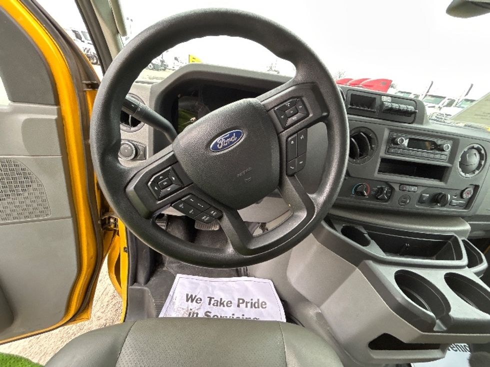 Light Duty Box Truck-Light and Medium Duty Trucks-Ford-2022-E350-Sturtevant-WI-87,411\n\t\tmiles-$ 29,750 - Image 17