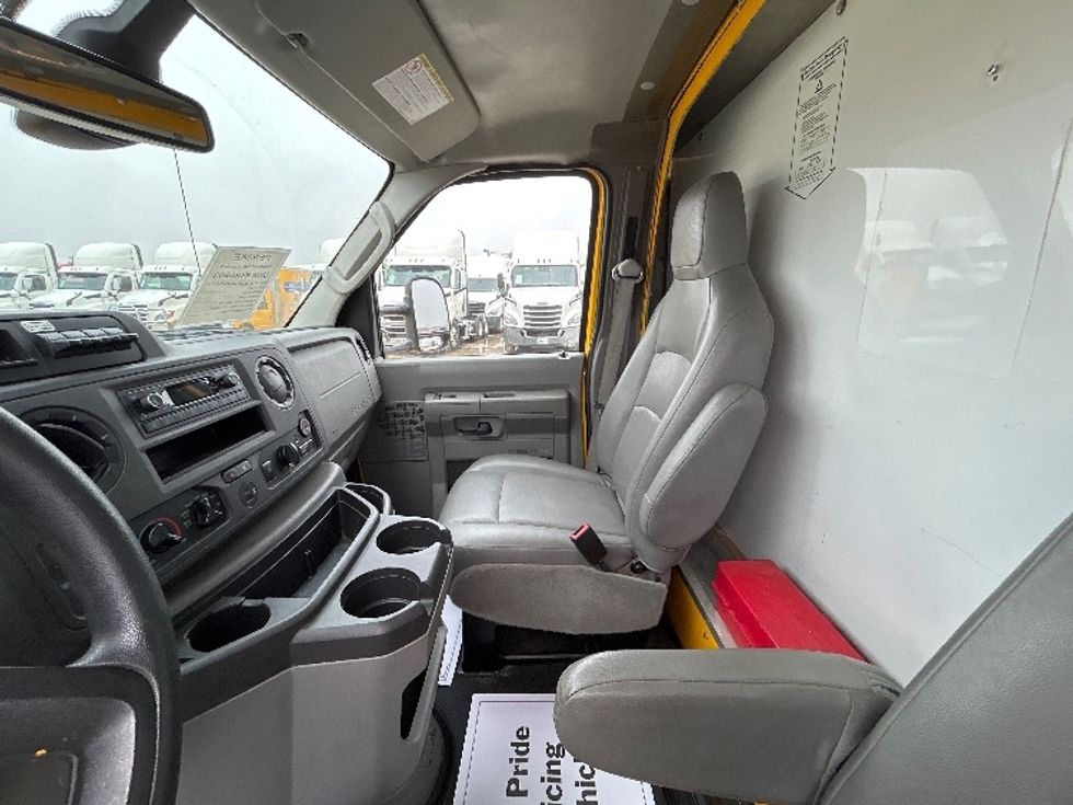 Light Duty Box Truck-Light and Medium Duty Trucks-Ford-2022-E350-Sturtevant-WI-87,411\n\t\tmiles-$ 29,750 - Image 18