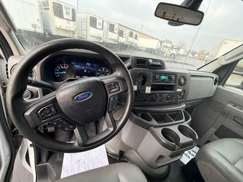 Light Duty Box Truck-Light and Medium Duty Trucks-Ford-2022-E350-Sturtevant-WI-93,047\n\t\tmiles-$ 32,250 - Image 14