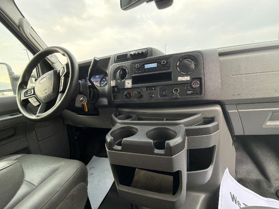 Light Duty Box Truck-Light and Medium Duty Trucks-Ford-2022-E350-Sturtevant-WI-93,047\n\t\tmiles-$ 32,250 - Image 19
