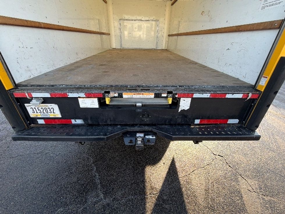 Light Duty Box Truck-Light and Medium Duty Trucks-Ford-2022-E350-Sturtevant-WI-95,413\n\t\tmiles-$ 29,000 - Image 11