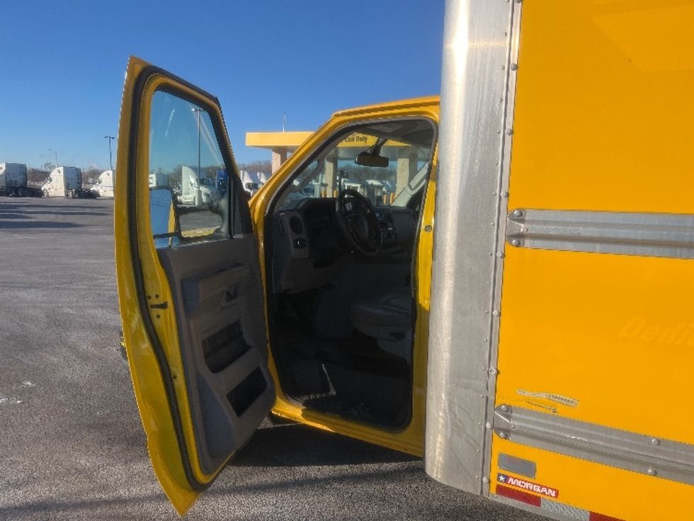 Light Duty Box Truck-Light and Medium Duty Trucks-Ford-2022-E350-Sturtevant-WI-95,413\n\t\tmiles-$ 29,000 - Image 13