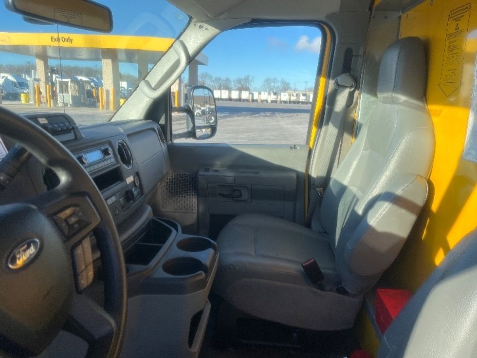 Light Duty Box Truck-Light and Medium Duty Trucks-Ford-2022-E350-Sturtevant-WI-95,413\n\t\tmiles-$ 29,000 - Image 19