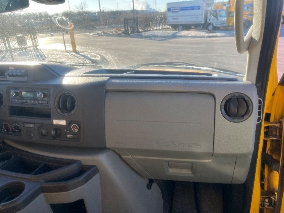 Light Duty Box Truck-Light and Medium Duty Trucks-Ford-2022-E350-Sturtevant-WI-95,413\n\t\tmiles-$ 29,000 - Image 20