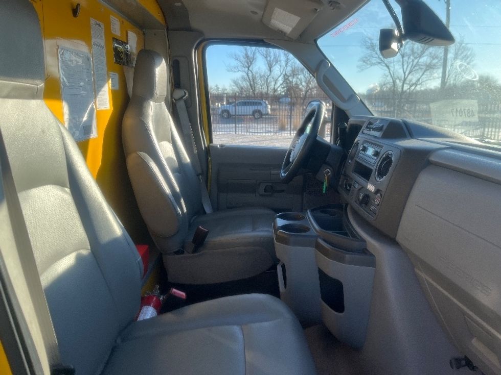 Light Duty Box Truck-Light and Medium Duty Trucks-Ford-2022-E350-Sturtevant-WI-95,413\n\t\tmiles-$ 29,000 - Image 21