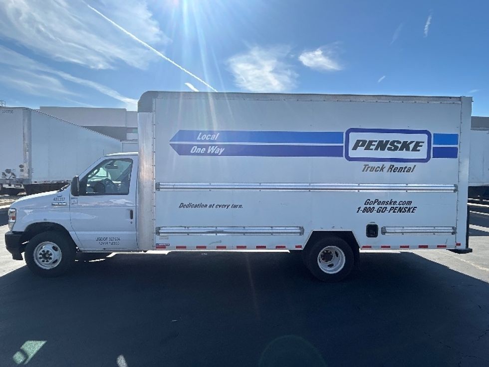 Light Duty Box Truck-Light and Medium Duty Trucks-Ford-2022-E350-Sun Valley-CA-134,559\n\t\tmiles-$ 26,250 - Image 4
