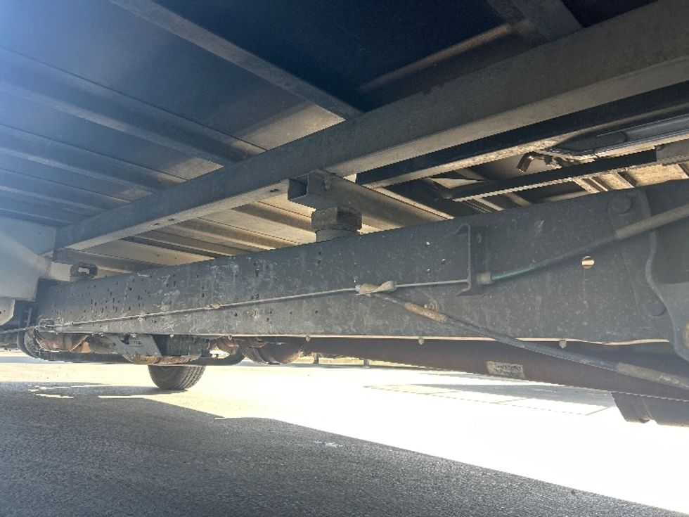 Light Duty Box Truck-Light and Medium Duty Trucks-Ford-2022-E350-Sun Valley-CA-134,559\n\t\tmiles-$ 26,250 - Image 5