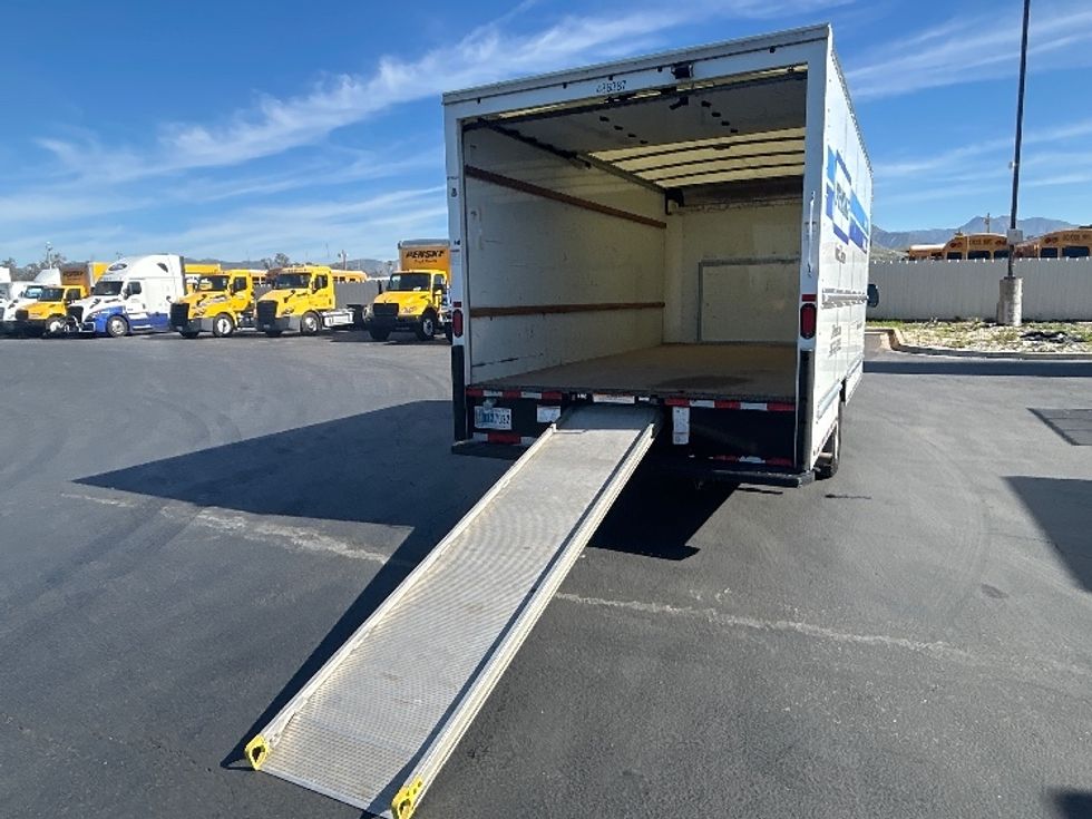 Light Duty Box Truck-Light and Medium Duty Trucks-Ford-2022-E350-Sun Valley-CA-134,559\n\t\tmiles-$ 26,250 - Image 9