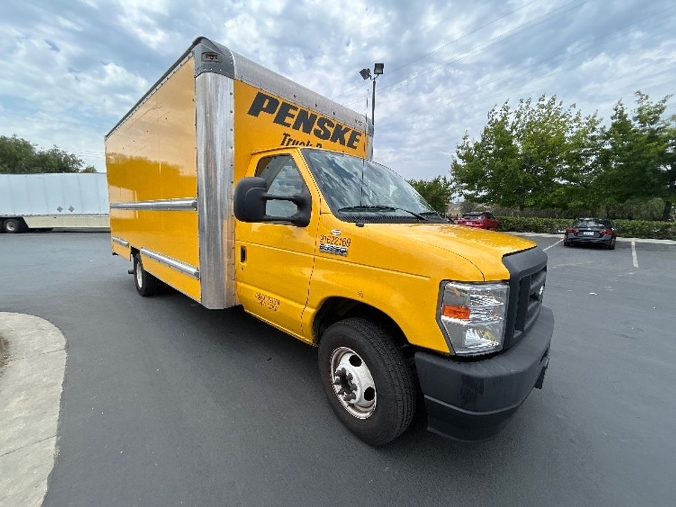 Light Duty Box Truck-Light and Medium Duty Trucks-Ford-2022-E350-Sun Valley-CA-75,704\n\t\tmiles-$ 31,500 - Image 1