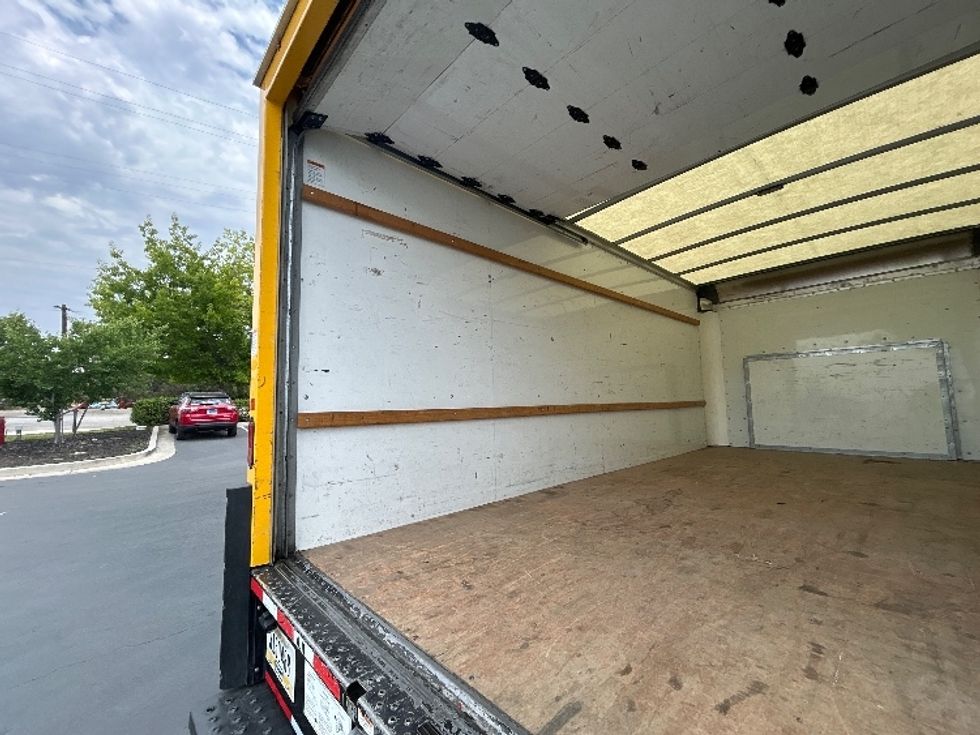 Light Duty Box Truck-Light and Medium Duty Trucks-Ford-2022-E350-Sun Valley-CA-75,704\n\t\tmiles-$ 31,500 - Image 11