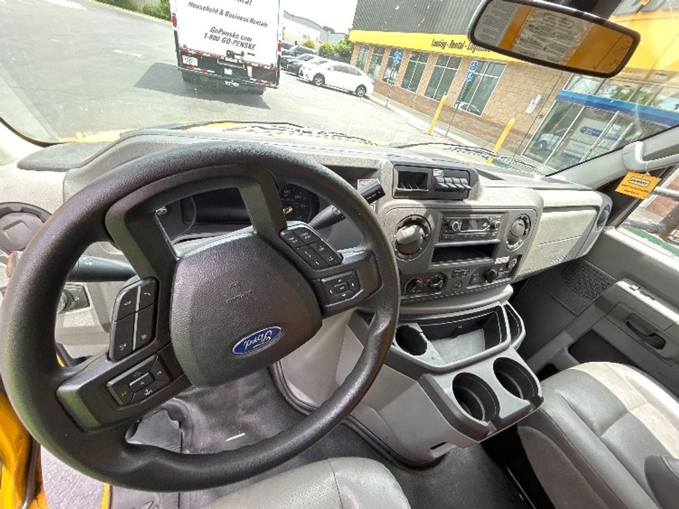 Light Duty Box Truck-Light and Medium Duty Trucks-Ford-2022-E350-Sun Valley-CA-75,704\n\t\tmiles-$ 31,500 - Image 18