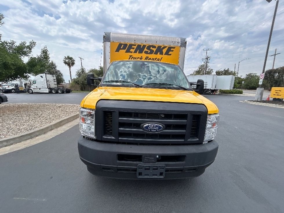 Light Duty Box Truck-Light and Medium Duty Trucks-Ford-2022-E350-Sun Valley-CA-75,704\n\t\tmiles-$ 31,500 - Image 2