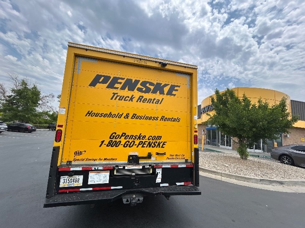 Light Duty Box Truck-Light and Medium Duty Trucks-Ford-2022-E350-Sun Valley-CA-75,704\n\t\tmiles-$ 31,500 - Image 7