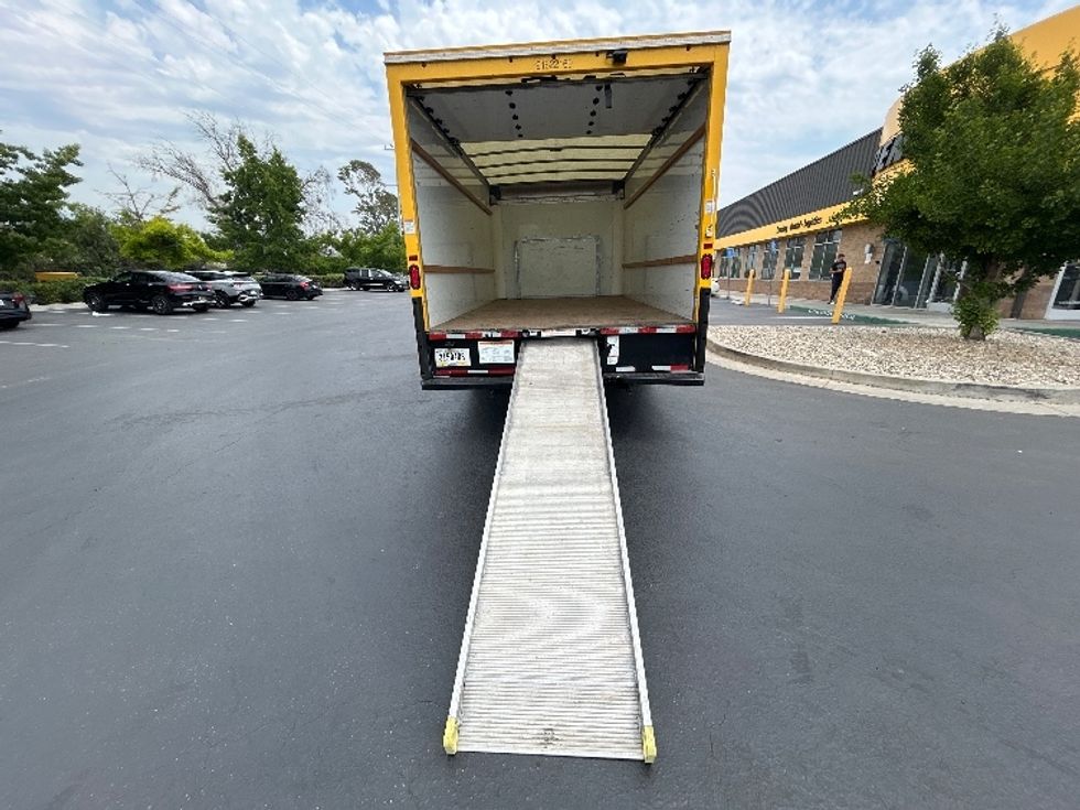 Light Duty Box Truck-Light and Medium Duty Trucks-Ford-2022-E350-Sun Valley-CA-75,704\n\t\tmiles-$ 31,500 - Image 9