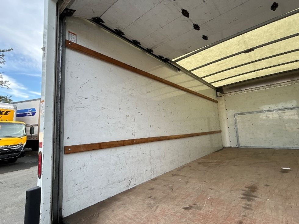 Light Duty Box Truck-Light and Medium Duty Trucks-Ford-2022-E350-Sun Valley-CA-80,295\n\t\tmiles-$ 34,500 - Image 11