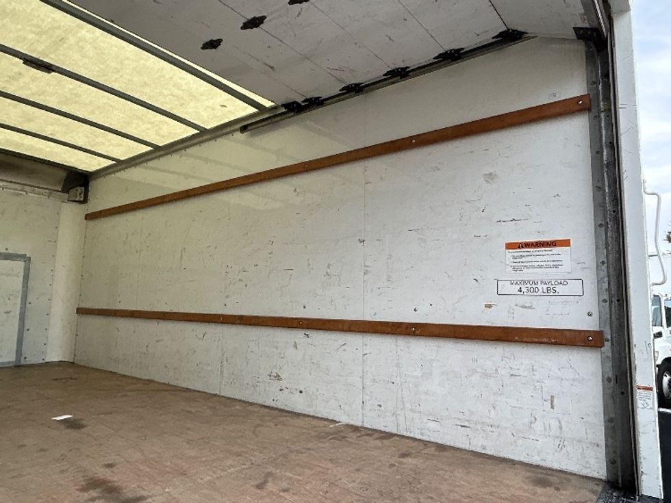 Light Duty Box Truck-Light and Medium Duty Trucks-Ford-2022-E350-Sun Valley-CA-80,295\n\t\tmiles-$ 34,500 - Image 12