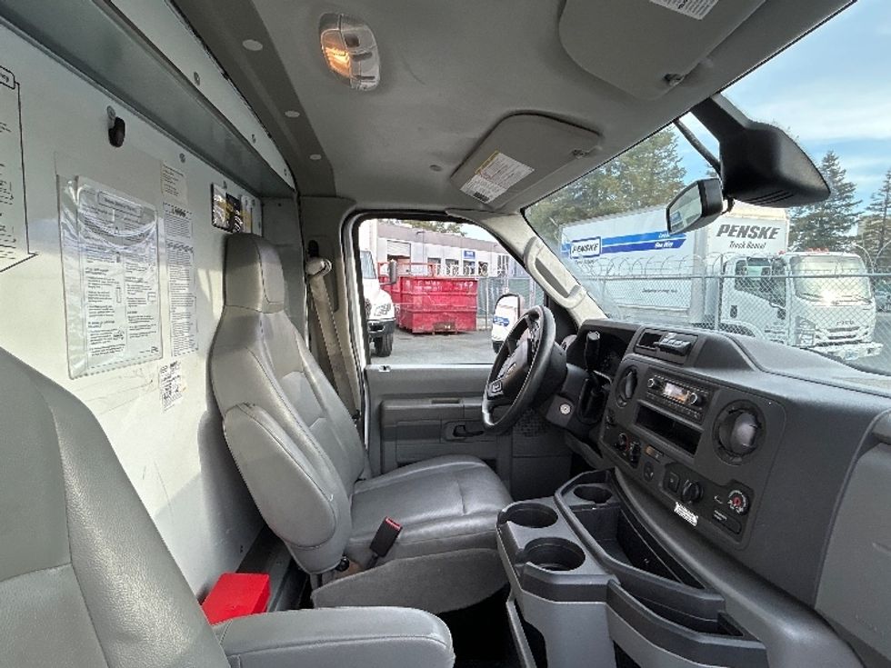 Light Duty Box Truck-Light and Medium Duty Trucks-Ford-2022-E350-Sun Valley-CA-80,295\n\t\tmiles-$ 34,500 - Image 22