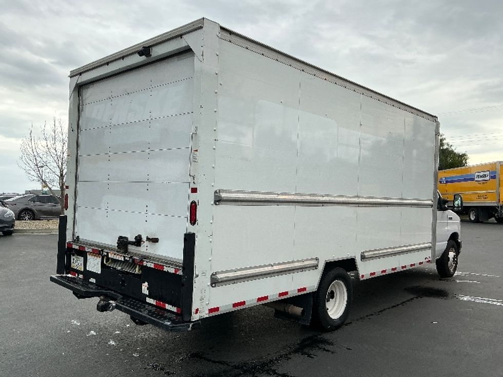 Light Duty Box Truck-Light and Medium Duty Trucks-Ford-2022-E350-Sun Valley-CA-88,444\n\t\tmiles-$ 33,750 - Image 13