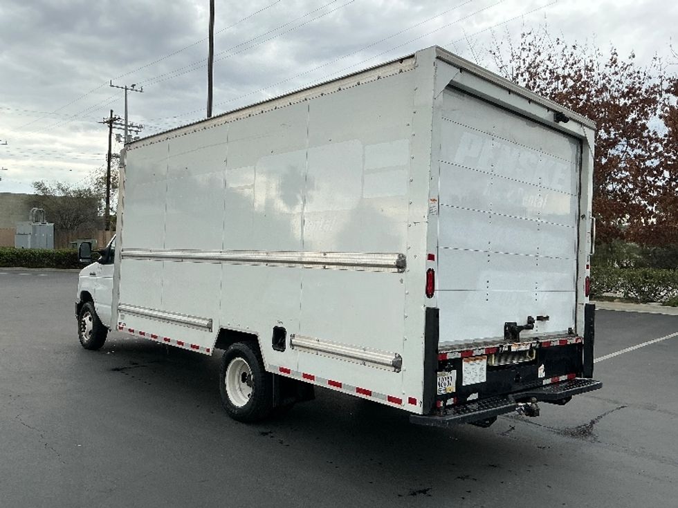 Light Duty Box Truck-Light and Medium Duty Trucks-Ford-2022-E350-Sun Valley-CA-88,444\n\t\tmiles-$ 33,750 - Image 6