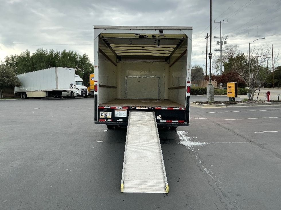 Light Duty Box Truck-Light and Medium Duty Trucks-Ford-2022-E350-Sun Valley-CA-88,444\n\t\tmiles-$ 33,750 - Image 9