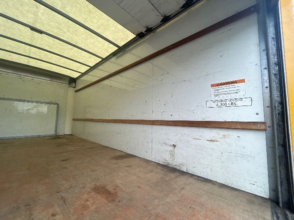 Light Duty Box Truck-Light and Medium Duty Trucks-Ford-2022-E350-Swedesboro-NJ-116,706\n\t\tmiles-$ 24,500 - Image 12
