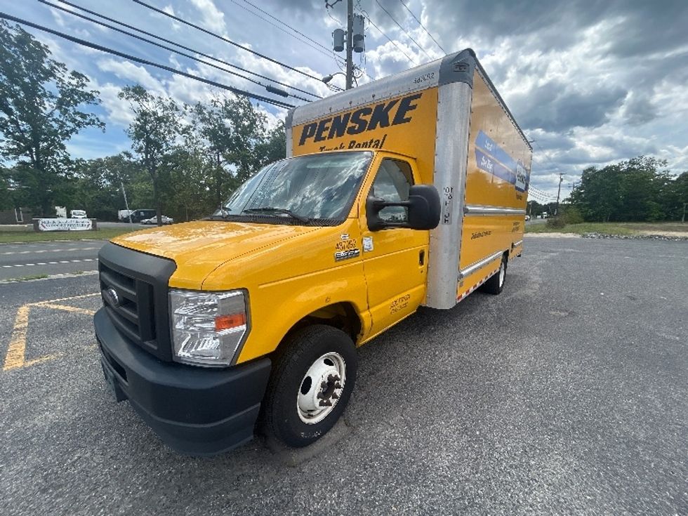 Light Duty Box Truck-Light and Medium Duty Trucks-Ford-2022-E350-Swedesboro-NJ-116,706\n\t\tmiles-$ 24,500 - Image 3