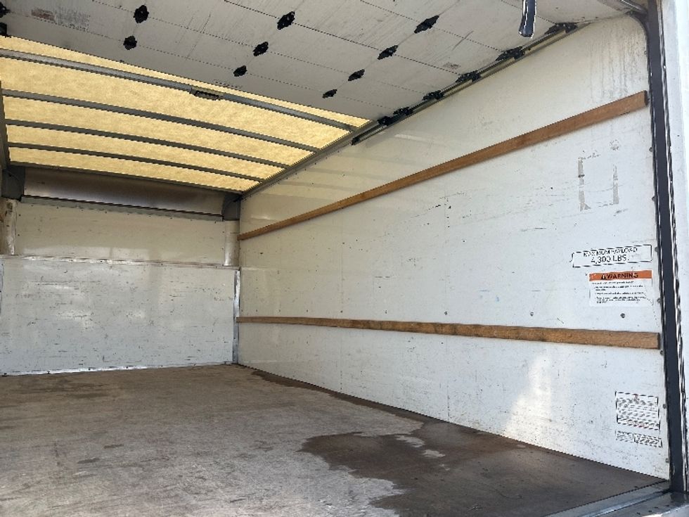 Light Duty Box Truck-Light and Medium Duty Trucks-Ford-2022-E350-Swedesboro-NJ-66,502\n\t\tmiles-$ 39,250 - Image 12
