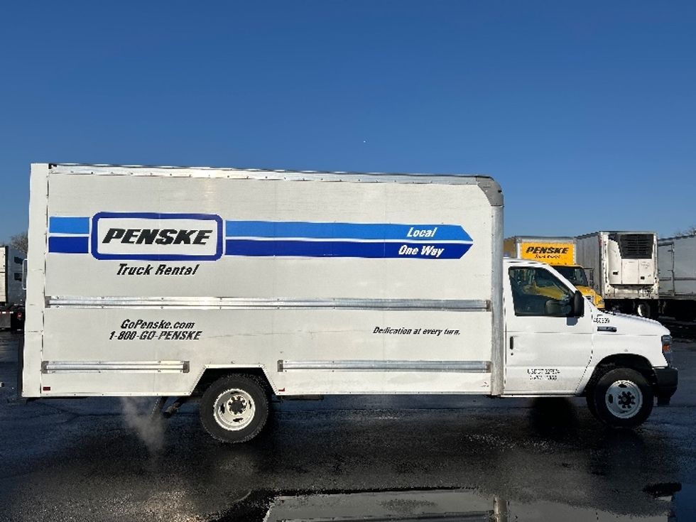Light Duty Box Truck-Light and Medium Duty Trucks-Ford-2022-E350-Swedesboro-NJ-66,502\n\t\tmiles-$ 39,250 - Image 15