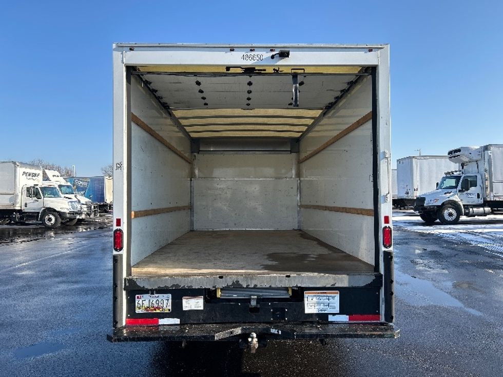 Light Duty Box Truck-Light and Medium Duty Trucks-Ford-2022-E350-Swedesboro-NJ-66,502\n\t\tmiles-$ 39,250 - Image 8