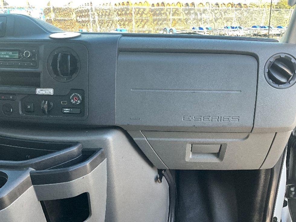 Light Duty Box Truck-Light and Medium Duty Trucks-Ford-2022-E350-Tacoma-WA-107,560\n\t\tmiles-$ 30,250 - Image 21