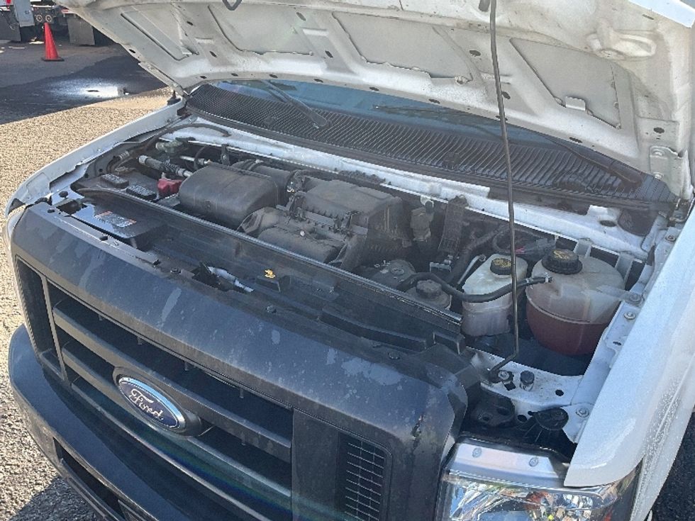 Light Duty Box Truck-Light and Medium Duty Trucks-Ford-2022-E350-Tacoma-WA-107,560\n\t\tmiles-$ 30,250 - Image 24