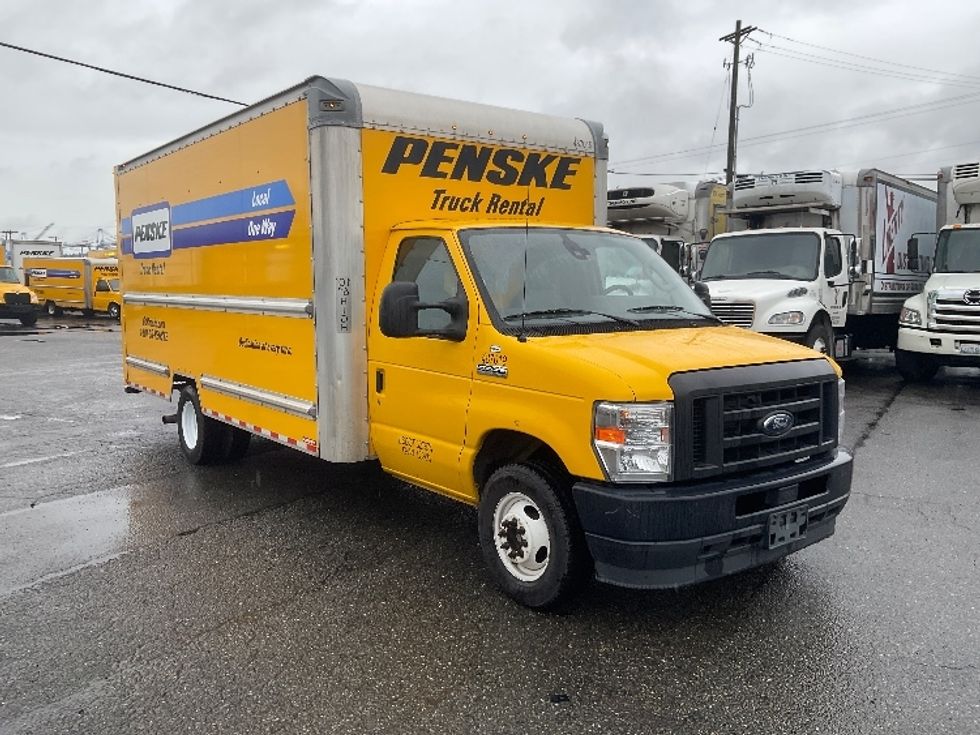 Light Duty Box Truck-Light and Medium Duty Trucks-Ford-2022-E350-Tacoma-WA-113,525\n\t\tmiles-$ 26,250 - Image 1