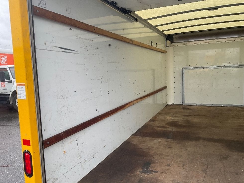 Light Duty Box Truck-Light and Medium Duty Trucks-Ford-2022-E350-Tacoma-WA-113,525\n\t\tmiles-$ 26,250 - Image 11