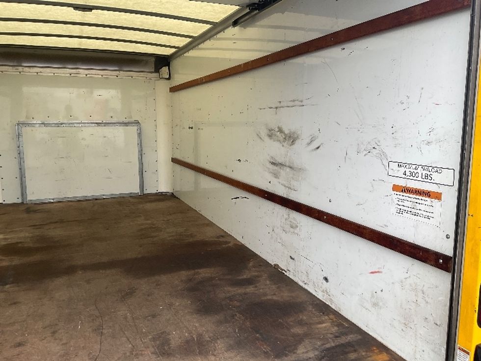 Light Duty Box Truck-Light and Medium Duty Trucks-Ford-2022-E350-Tacoma-WA-113,525\n\t\tmiles-$ 26,250 - Image 12