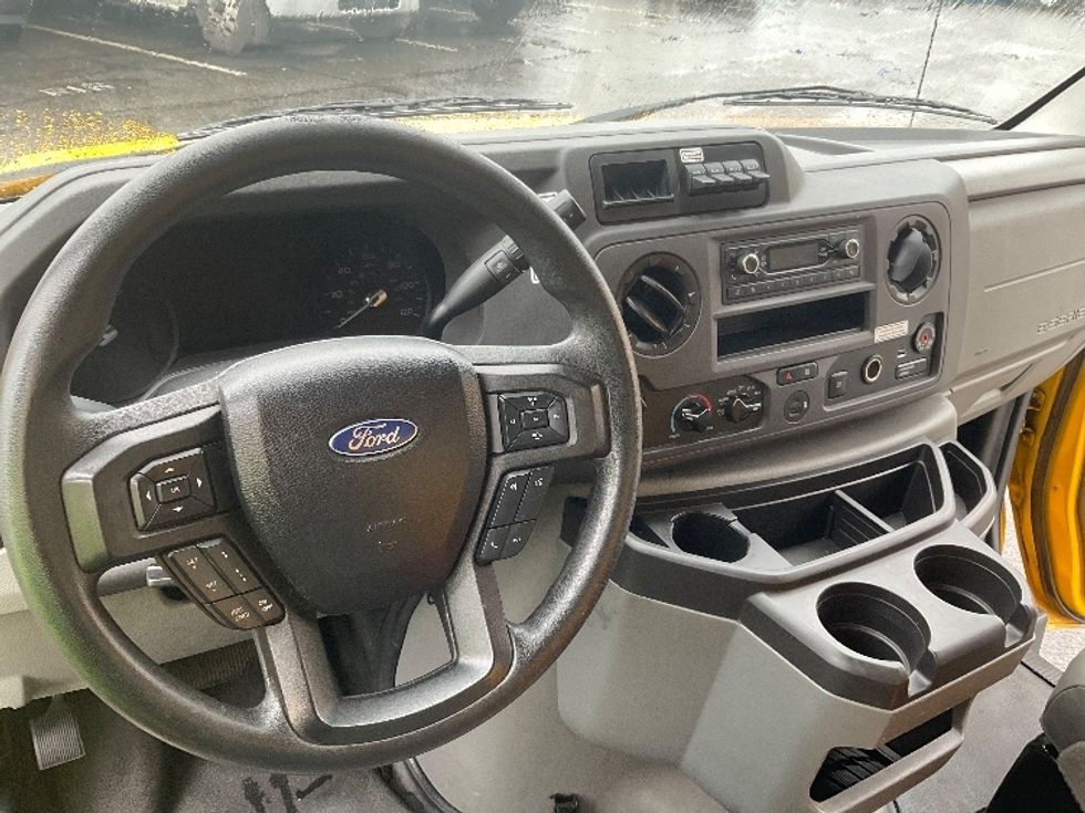 Light Duty Box Truck-Light and Medium Duty Trucks-Ford-2022-E350-Tacoma-WA-113,525\n\t\tmiles-$ 26,250 - Image 18