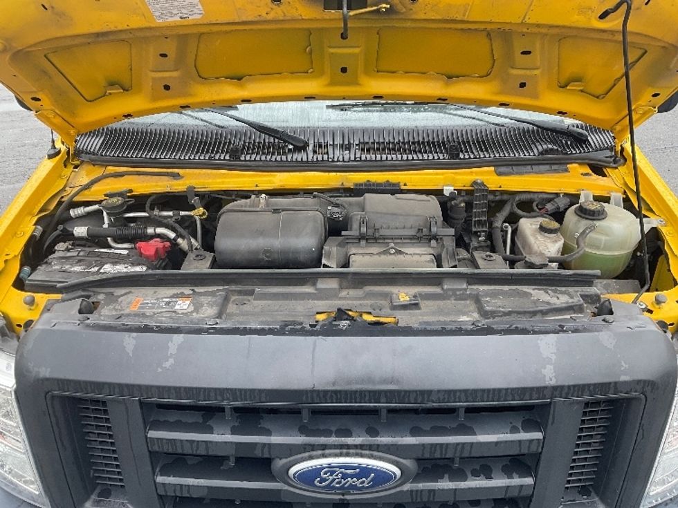 Light Duty Box Truck-Light and Medium Duty Trucks-Ford-2022-E350-Tacoma-WA-113,525\n\t\tmiles-$ 26,250 - Image 23