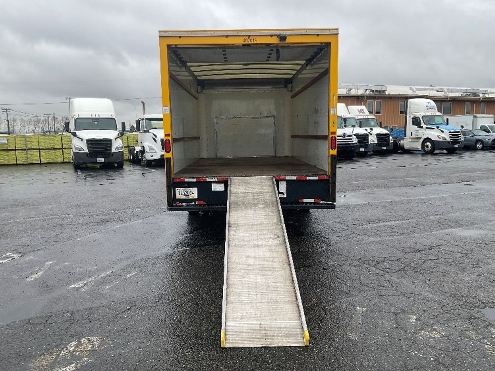 Light Duty Box Truck-Light and Medium Duty Trucks-Ford-2022-E350-Tacoma-WA-113,525\n\t\tmiles-$ 26,250 - Image 9