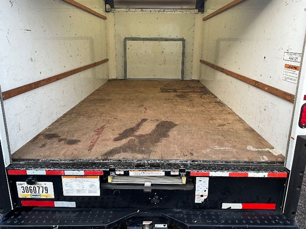 Light Duty Box Truck-Light and Medium Duty Trucks-Ford-2022-E350-Tacoma-WA-90,325\n\t\tmiles-$ 33,500 - Image 10