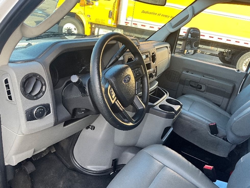 Light Duty Box Truck-Light and Medium Duty Trucks-Ford-2022-E350-Tacoma-WA-90,325\n\t\tmiles-$ 33,500 - Image 17