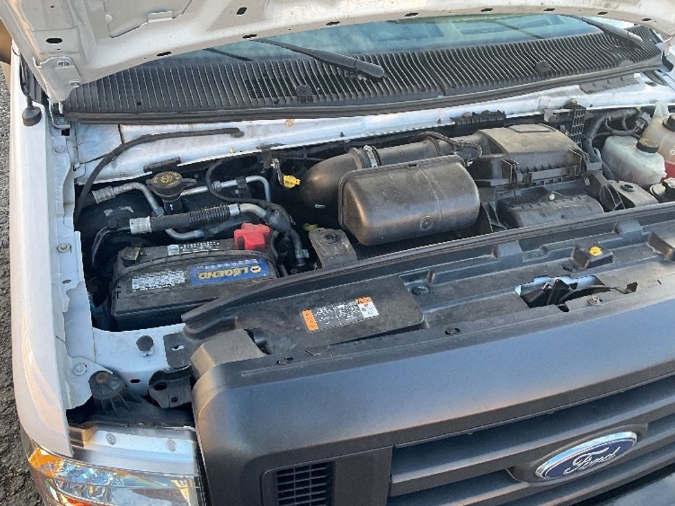 Light Duty Box Truck-Light and Medium Duty Trucks-Ford-2022-E350-Tacoma-WA-90,325\n\t\tmiles-$ 33,500 - Image 23