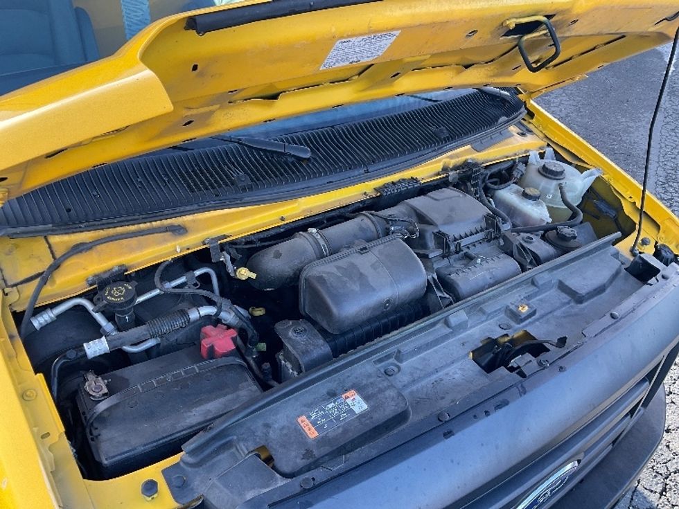 Light Duty Box Truck-Light and Medium Duty Trucks-Ford-2022-E350-Tacoma-WA-91,742\n\t\tmiles-$ 29,750 - Image 23