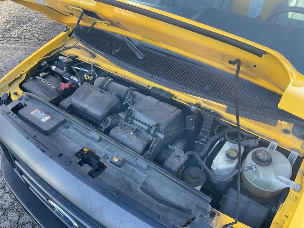 Light Duty Box Truck-Light and Medium Duty Trucks-Ford-2022-E350-Tacoma-WA-91,742\n\t\tmiles-$ 29,750 - Image 24