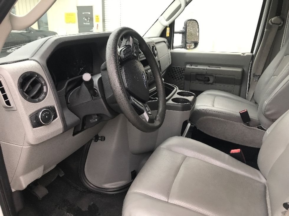 Light Duty Box Truck-Light and Medium Duty Trucks-Ford-2022-E350-Tallahassee-FL-102,137\n\t\tmiles-$ 31,000 - Image 16
