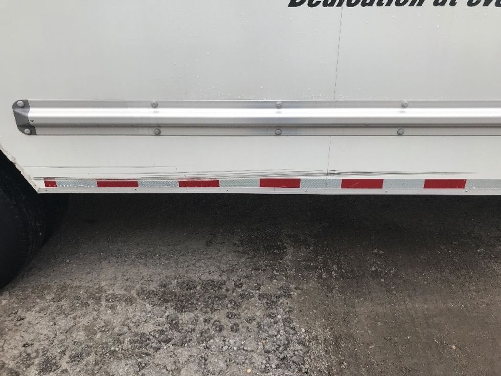 Light Duty Box Truck-Light and Medium Duty Trucks-Ford-2022-E350-Tallahassee-FL-102,137\n\t\tmiles-$ 31,000 - Image 24