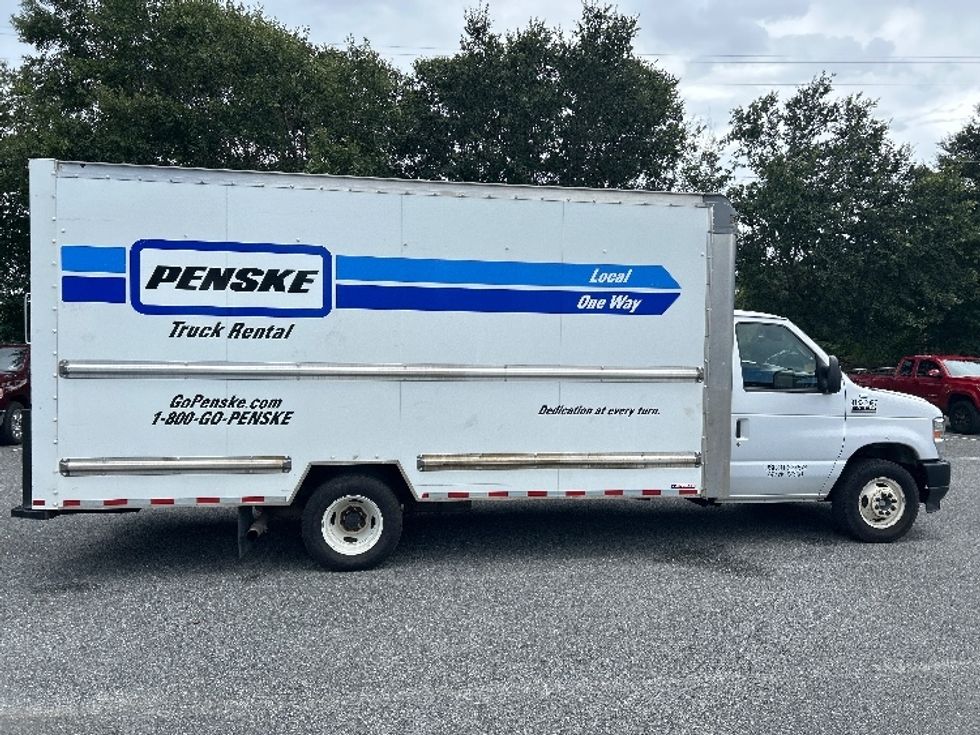 Light Duty Box Truck-Light and Medium Duty Trucks-Ford-2022-E350-Tallahassee-FL-95,308\n\t\tmiles-$ 32,250 - Image 14