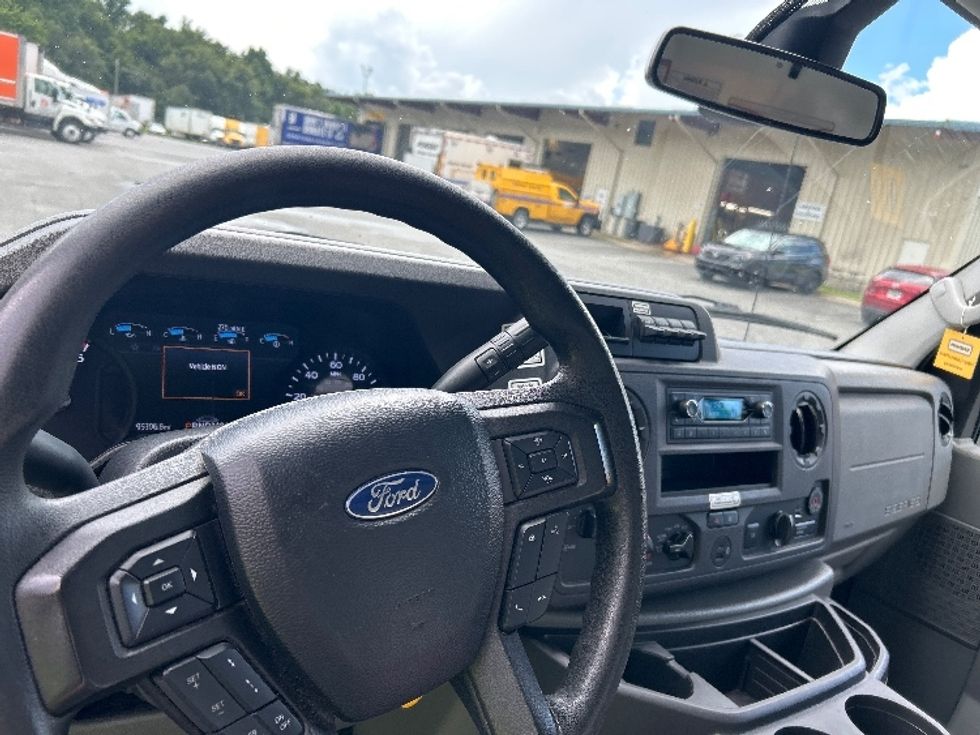 Light Duty Box Truck-Light and Medium Duty Trucks-Ford-2022-E350-Tallahassee-FL-95,308\n\t\tmiles-$ 32,250 - Image 16