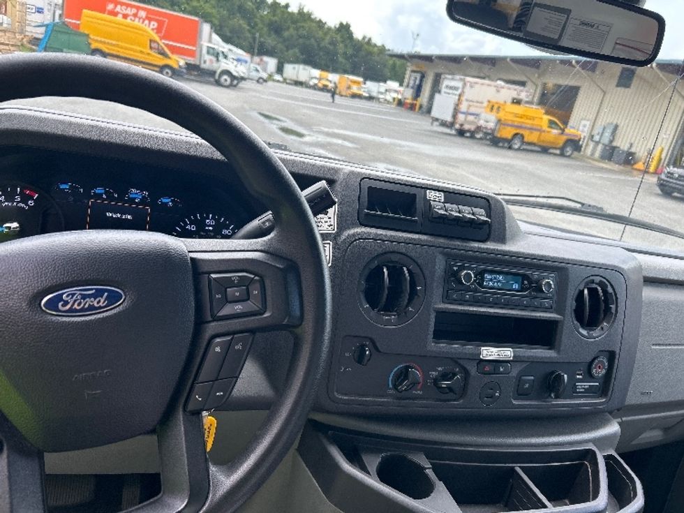 Light Duty Box Truck-Light and Medium Duty Trucks-Ford-2022-E350-Tallahassee-FL-95,308\n\t\tmiles-$ 32,250 - Image 17